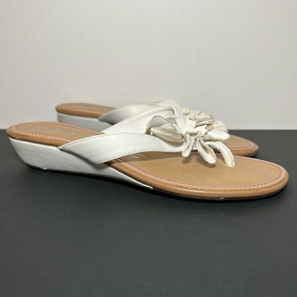 Womens ROCKET DOG White Floral Flip Flop Sandals / Size 8.5 Medium - Picture 1 of 8